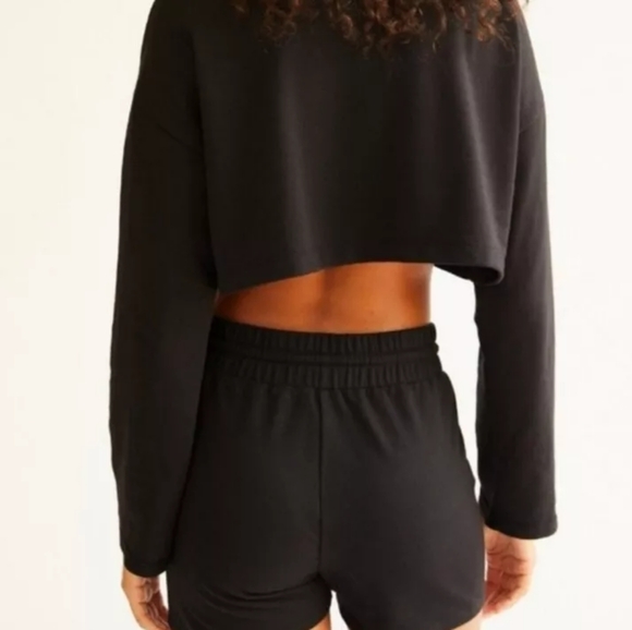 Black shorts - Picture 5 of 5